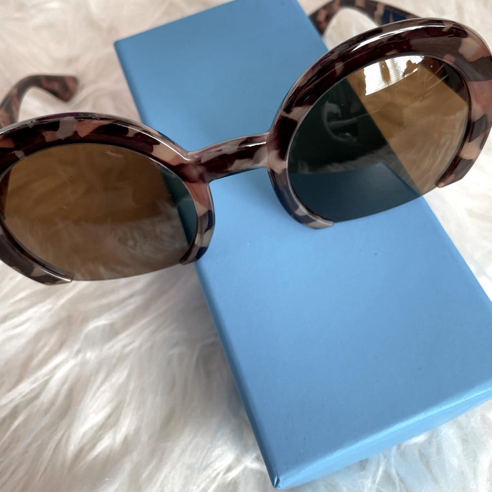 🌟The Animal Print Sunglasses🌟